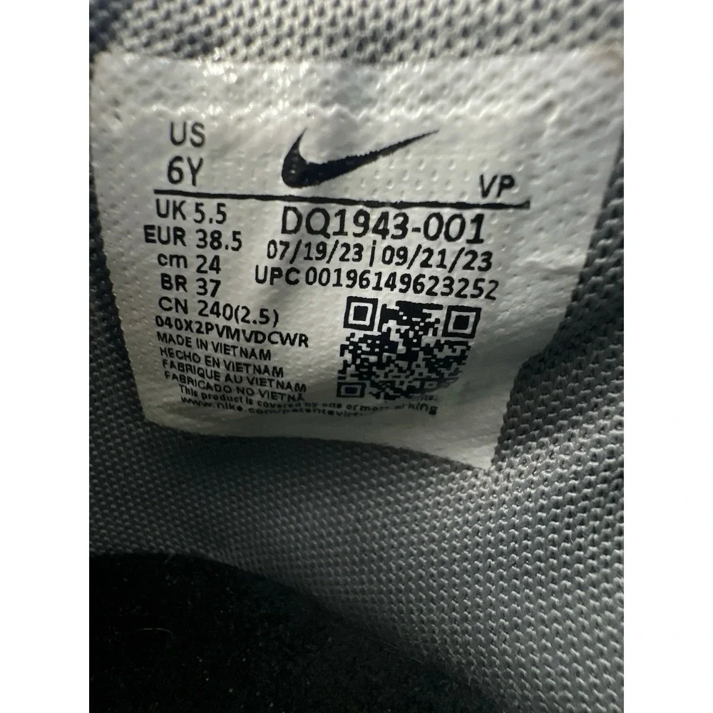 Nike Giannis Immortality‎ 2 Youth Size 6Y Basketball Shoes Black White Boys EU38